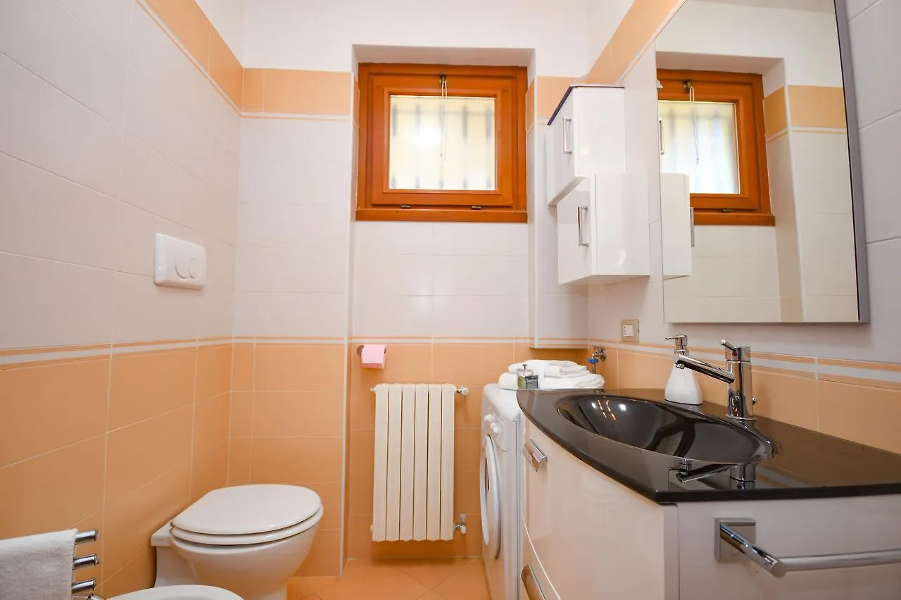 Sirmione Beach Apartment