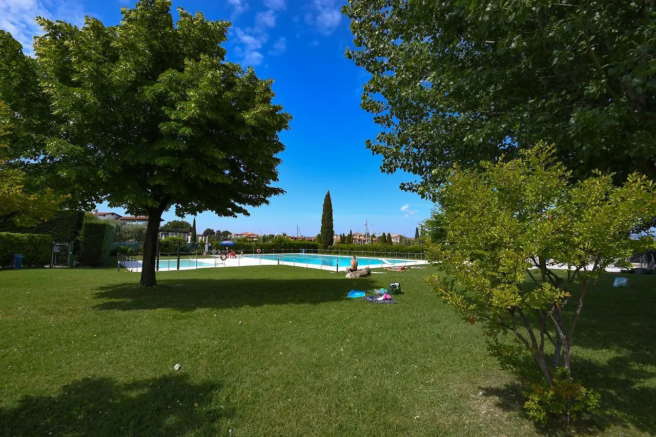 Sirmione Beach Apartment