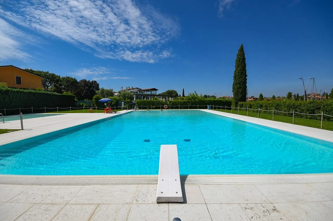 Sirmione Beach Apartment 0*,  Italien