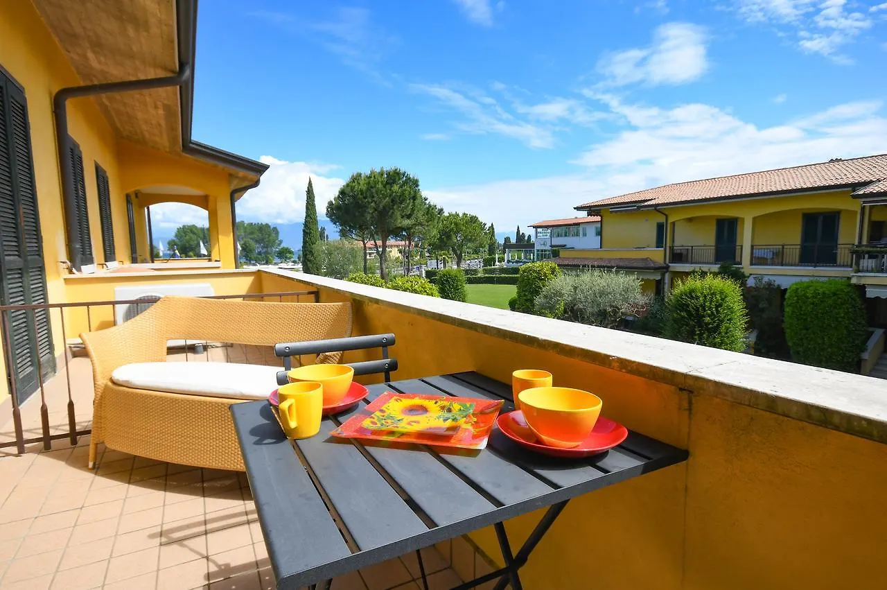 Sirmione Beach Apartment