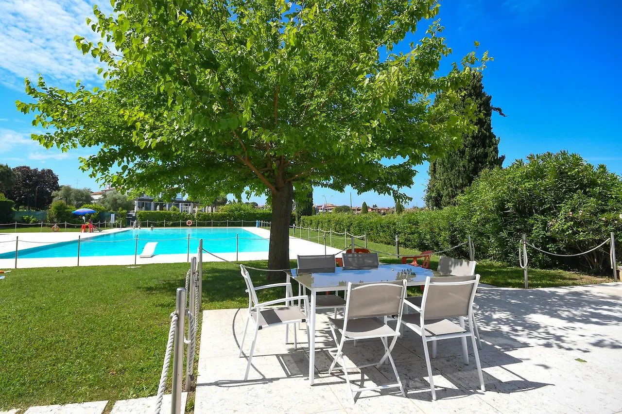 Sirmione Beach Apartment